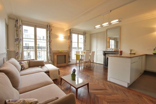 Si ce quartier de Paris vous intéresse, consultez nos appartements dans le 1er arrondissement de Paris!