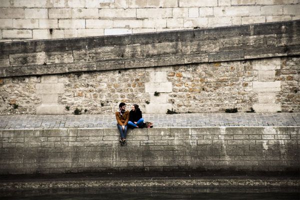 Les sites et applications pour trouver des amis avec qui faire des activités à Paris