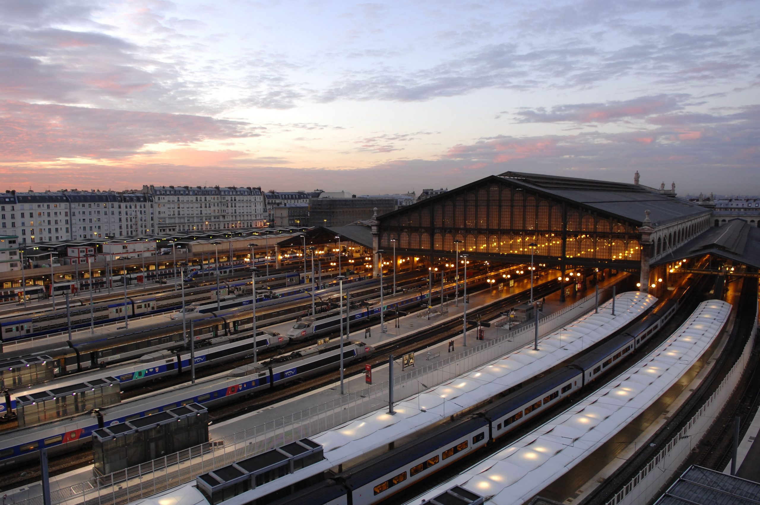 Prendre le train à Paris : Guide complet pour réserver et voyager