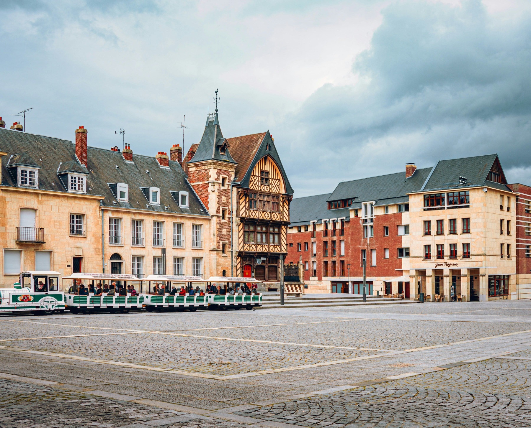 Habiter à Amiens : quel quartier choisir ?