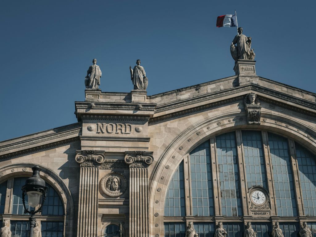gare du nord façade