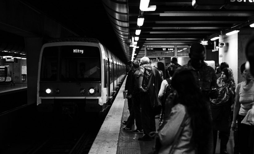 Guide pratique du RER à Paris : lignes, horaires et tarifs