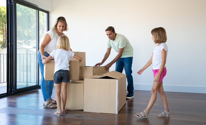 S’installer à Paris en famille : Réussir le combo École & Logement